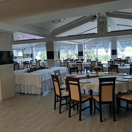 Restaurant And Pension Stenly Spissky Stvrtok 외부 사진