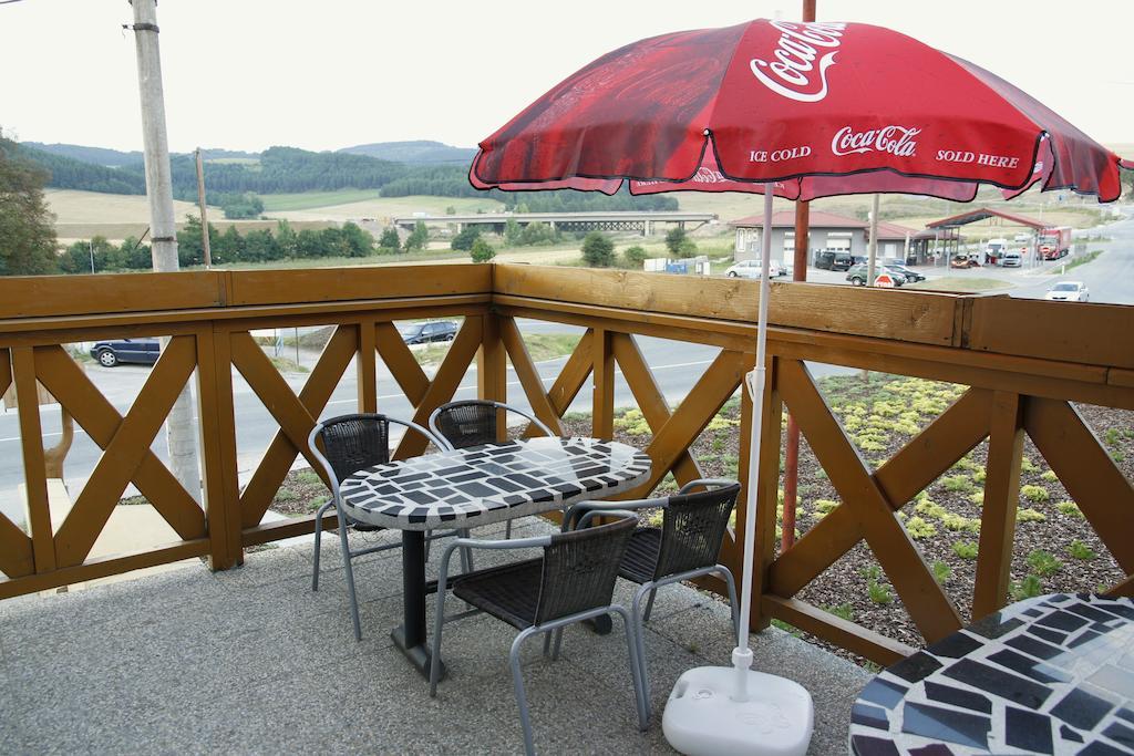 Restaurant And Pension Stenly Spissky Stvrtok 외부 사진